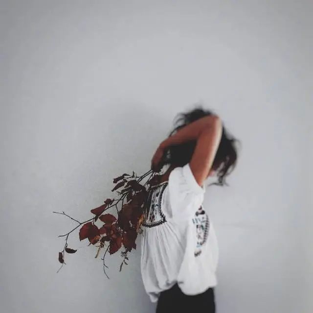 唯美深情的伤感句子,句句让人心碎!-句子橘 唯美深情的伤感句子,句句让人心碎!-句子橘