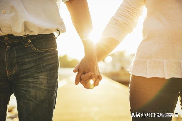 如何用英文表达爱慕之情？试试这25种富有创造性的浪漫表达