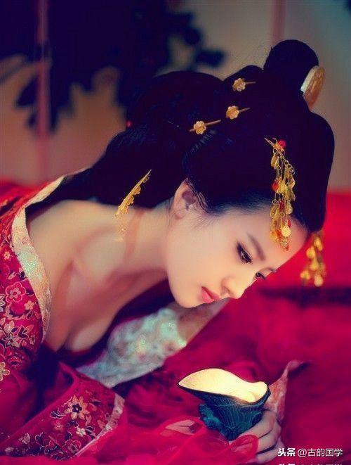 史上最美的10首情诗词，背下来吧