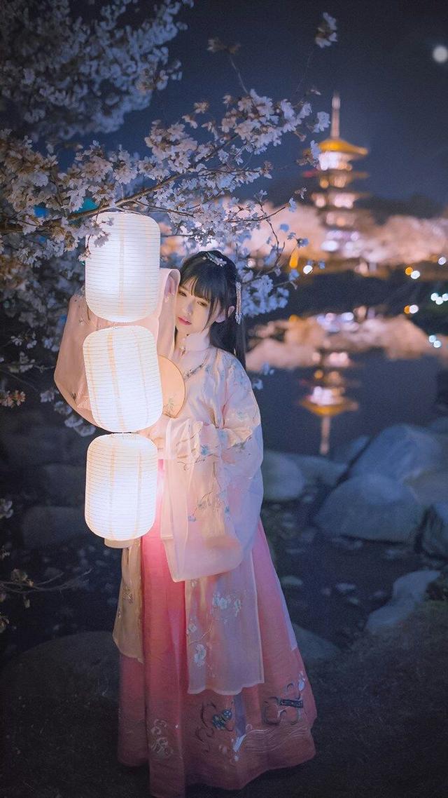 浪漫表白的十句藏头诗，望喜之