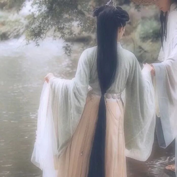 唯美古风句子:我见众生皆草木,唯你是青山-句子橘